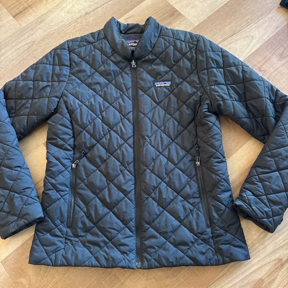 Patagonia Women's Black Quilted Zip-Front Puffer Jacket